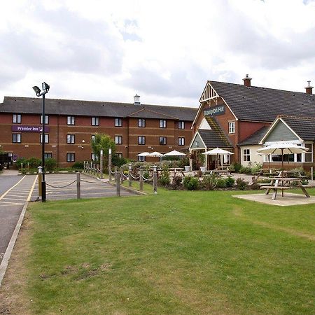 Premier Inn Huntingdon Exteriör bild