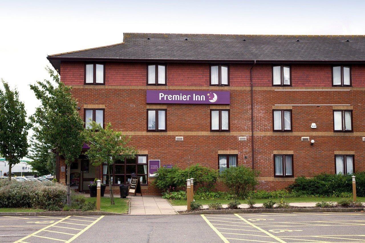 Premier Inn Huntingdon Exteriör bild