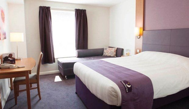 Premier Inn Huntingdon Exteriör bild